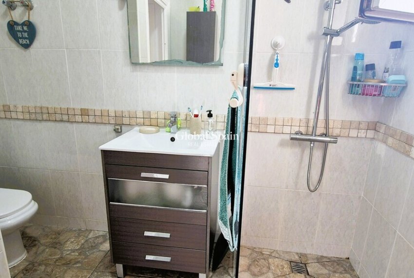 Wiederverkauf - WOHNUNG -
SAN MIGUEL DE SALINAS - Costa Blanca