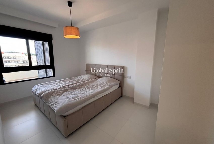 Wiederverkauf - WOHNUNG -
SAN MIGUEL DE SALINAS - Costa Blanca