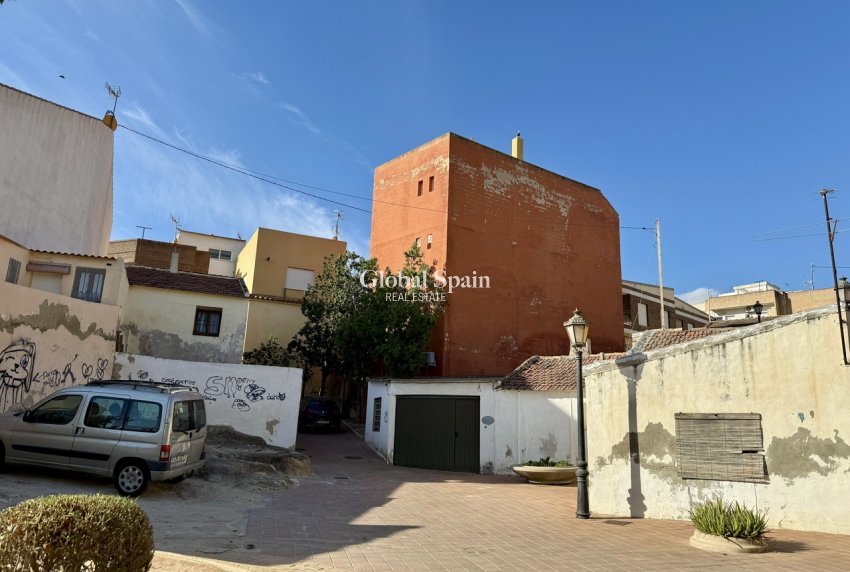 Wiederverkauf - WOHNUNG -
SAN MIGUEL DE SALINAS - Inland