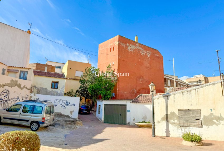 Wiederverkauf - WOHNUNG -
SAN MIGUEL DE SALINAS - Inland