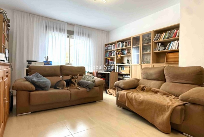 Wiederverkauf - WOHNUNG -
SAN MIGUEL DE SALINAS - Inland
