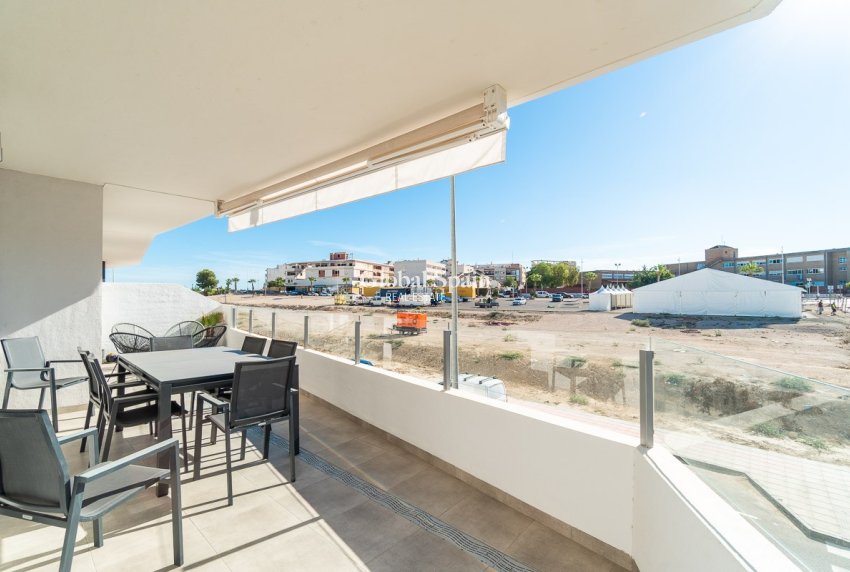 Wiederverkauf - WOHNUNG -
SAN MIGUEL DE SALINAS - Inland