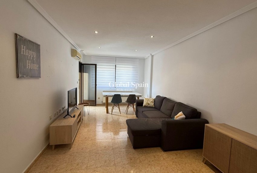 Wiederverkauf - WOHNUNG -
SAN MIGUEL DE SALINAS - Inland