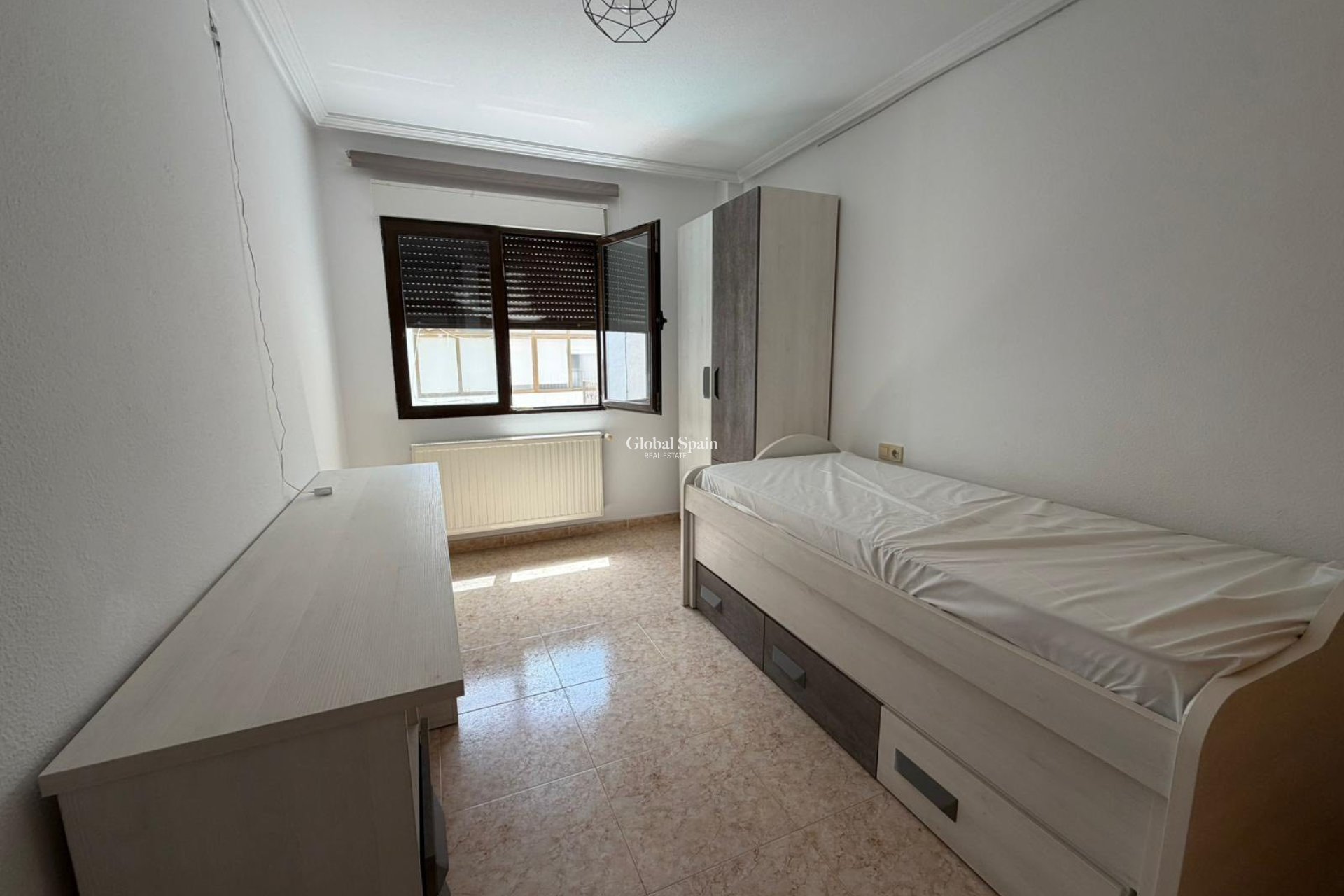 Wiederverkauf - WOHNUNG -
SAN MIGUEL DE SALINAS - Inland