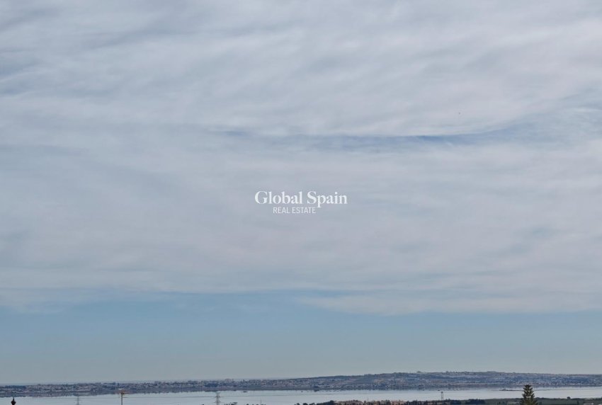 Wiederverkauf - WOHNUNG -
SAN MIGUEL DE SALINAS - Pueblo 9