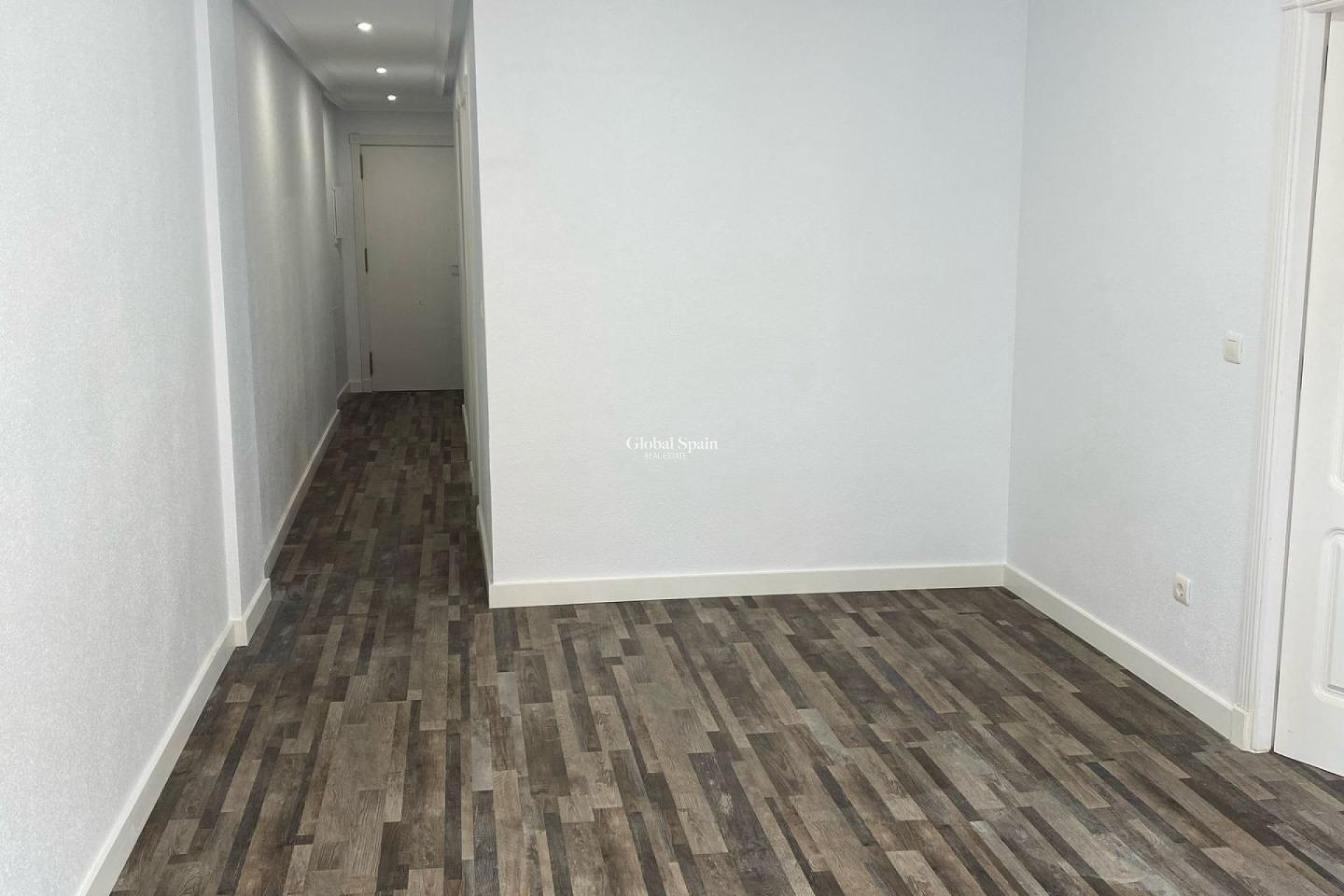 Wiederverkauf - WOHNUNG -
SAN MIGUEL DE SALINAS - Pueblo 9