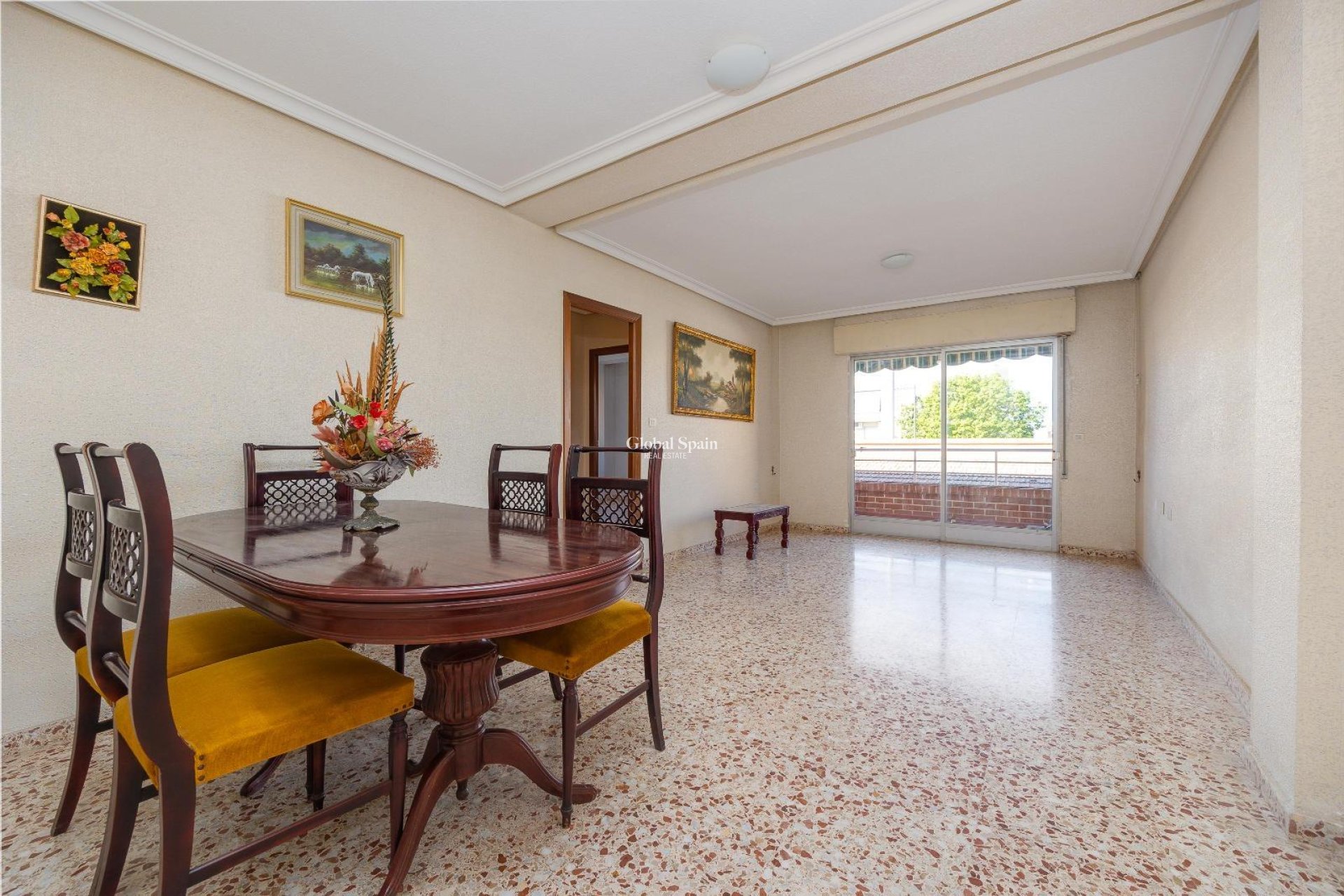 Wiederverkauf - WOHNUNG -
SAN PEDRO DEL PINATAR - Av. Dr Artero Guirao