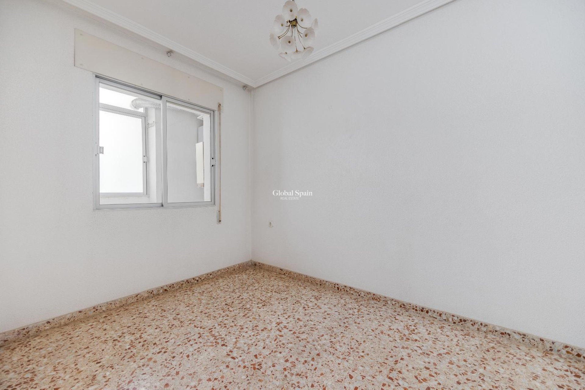 Wiederverkauf - WOHNUNG -
SAN PEDRO DEL PINATAR - Av. Dr Artero Guirao