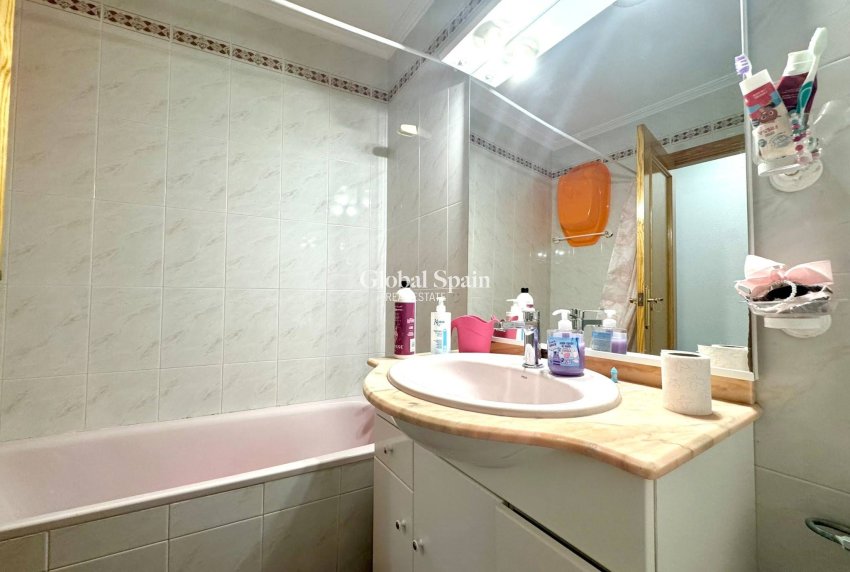 Wiederverkauf - WOHNUNG -
SAN PEDRO DEL PINATAR - Villananitos