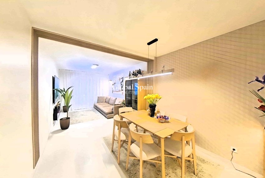 Wiederverkauf - WOHNUNG -
SAN PEDRO DEL PINATAR - Villananitos