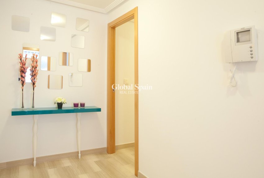 Wiederverkauf - WOHNUNG -
SANTA POLA - Centro