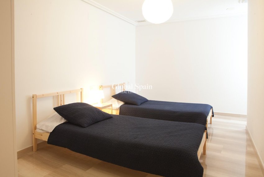 Wiederverkauf - WOHNUNG -
SANTA POLA - Centro