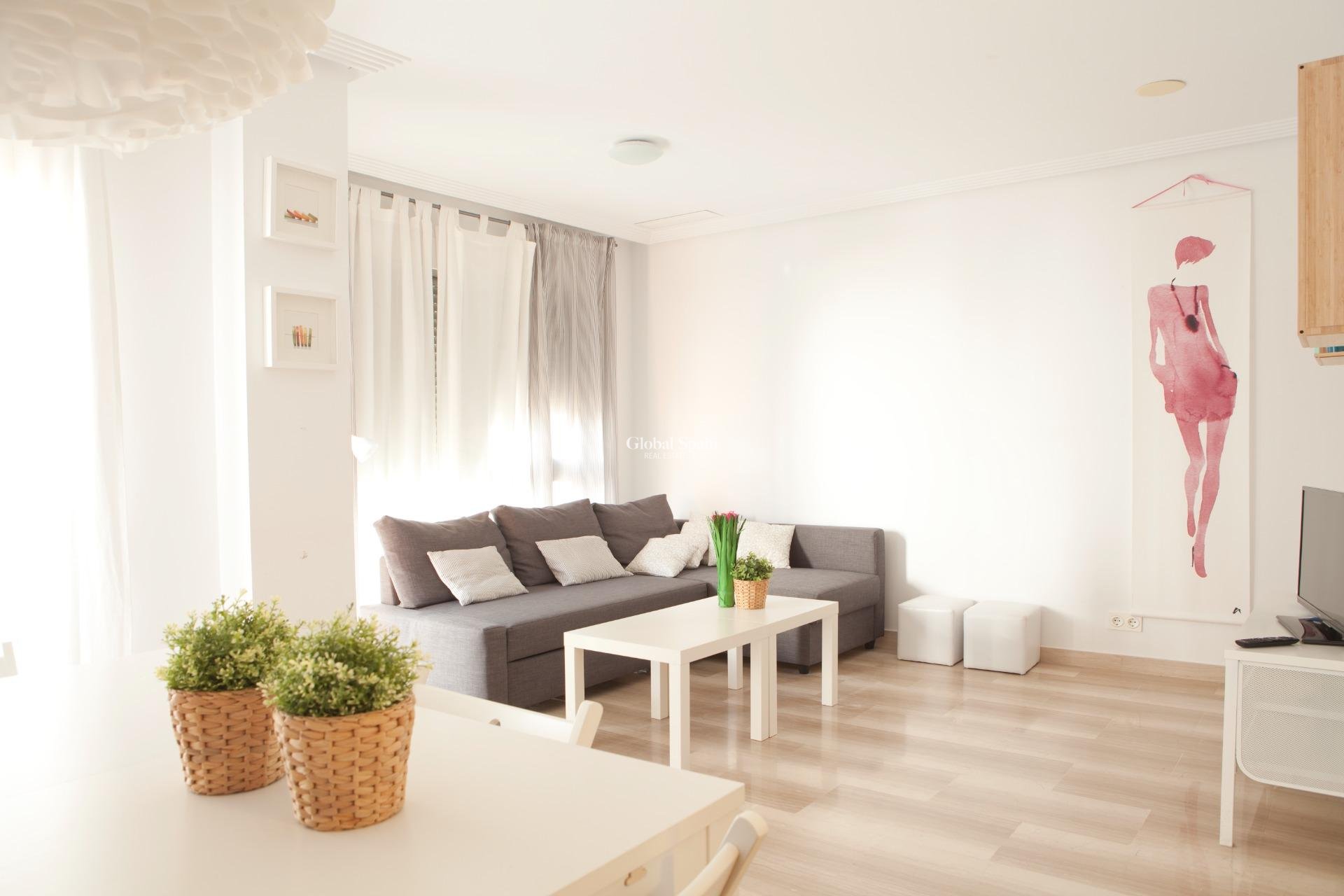 Wiederverkauf - WOHNUNG -
SANTA POLA - Centro