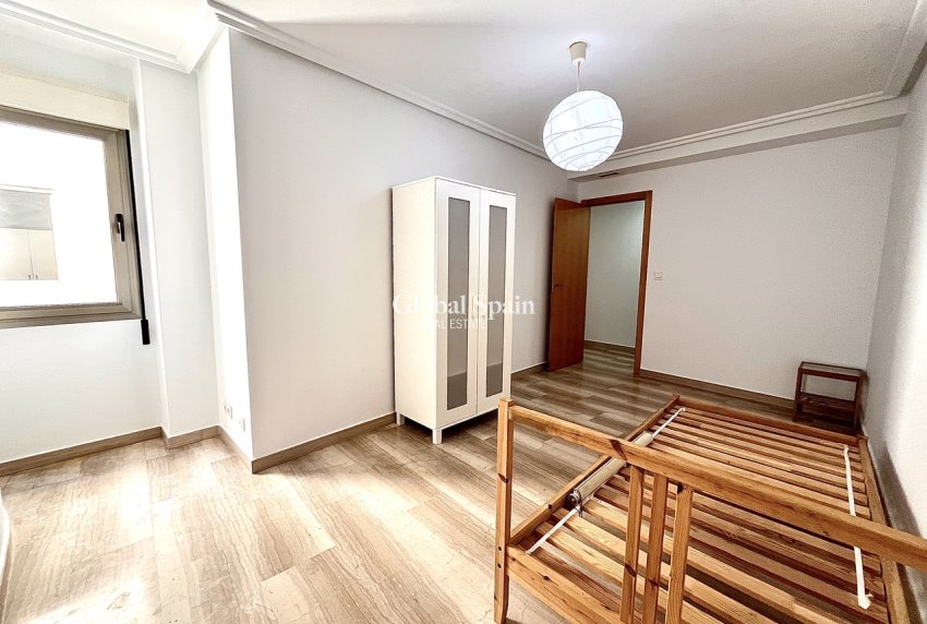 Wiederverkauf - WOHNUNG -
SANTA POLA - Costa Blanca