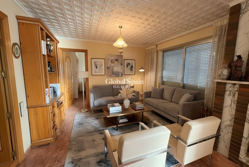 Wiederverkauf - WOHNUNG -
SANTA POLA - Puerto