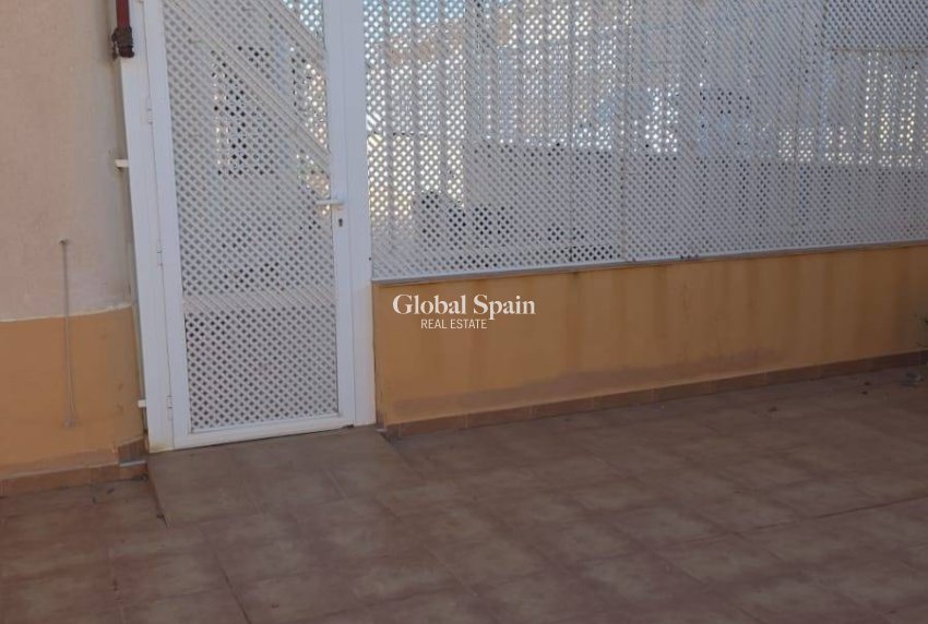 Wiederverkauf - WOHNUNG -
SANTIAGO DE LA RIBERA - Playa De Santiago De La Ribera