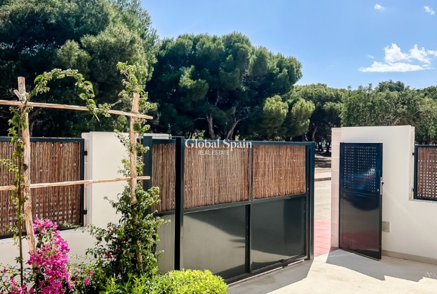 Wiederverkauf - WOHNUNG -
SANTIAGO DE LA RIBERA - zona san blas