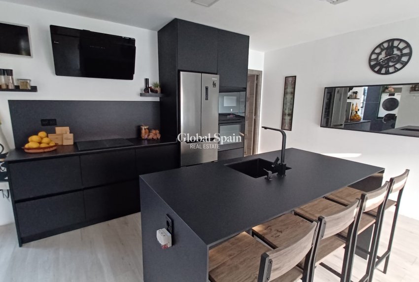 Wiederverkauf - WOHNUNG -
TORRE DE LA HORADADA - Costa Blanca