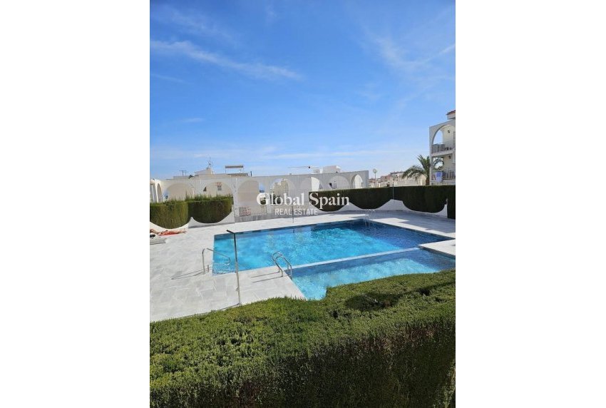 Wiederverkauf - Wohnung -
TORREVIEJA - Acequion