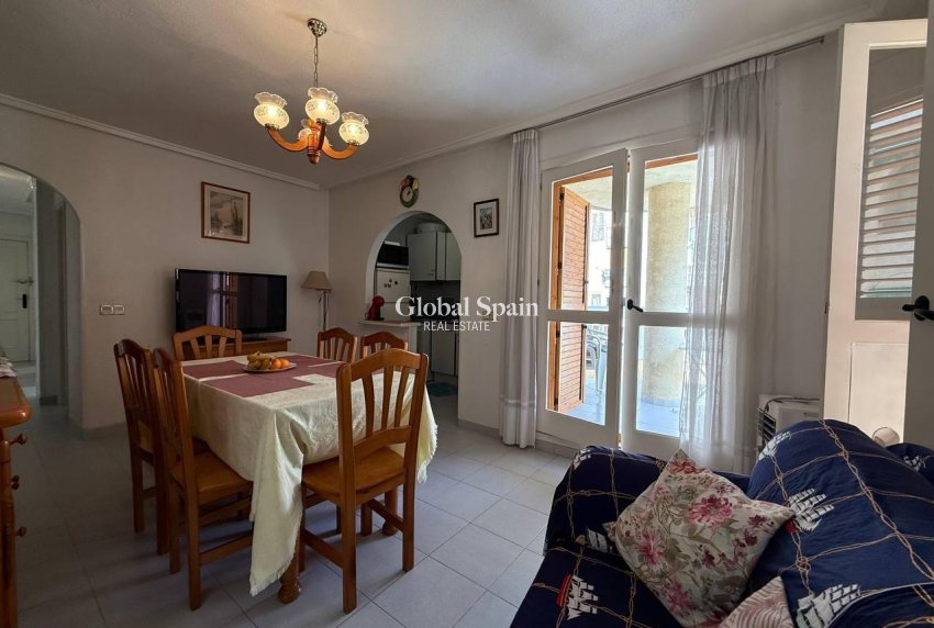 Wiederverkauf - Wohnung -
TORREVIEJA - Acequion