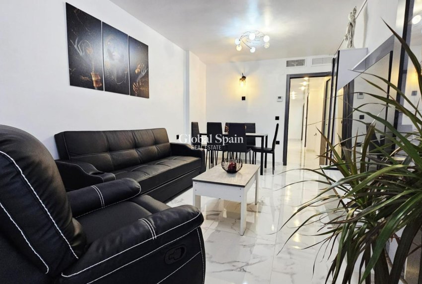 Wiederverkauf - WOHNUNG -
TORREVIEJA - Acequion