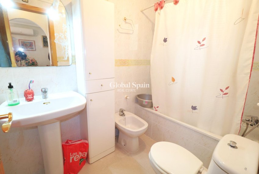 Wiederverkauf - WOHNUNG -
TORREVIEJA - Acequion