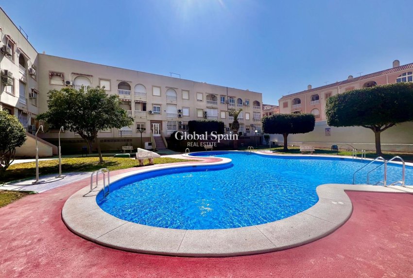 Wiederverkauf - WOHNUNG -
TORREVIEJA - Acequion