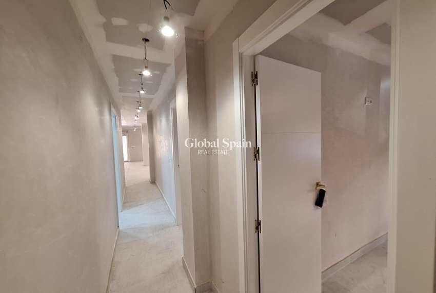 Wiederverkauf - WOHNUNG -
TORREVIEJA - Acequion