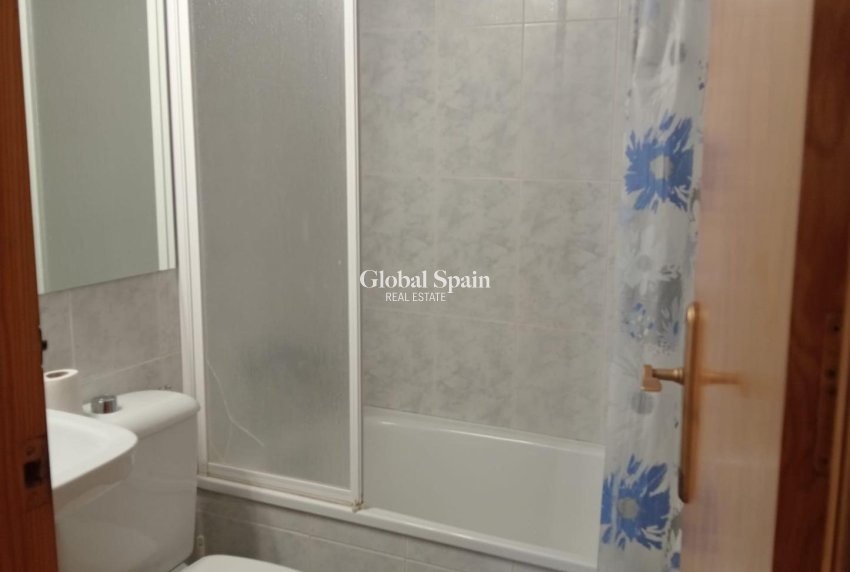 Wiederverkauf - WOHNUNG -
TORREVIEJA - Acequion