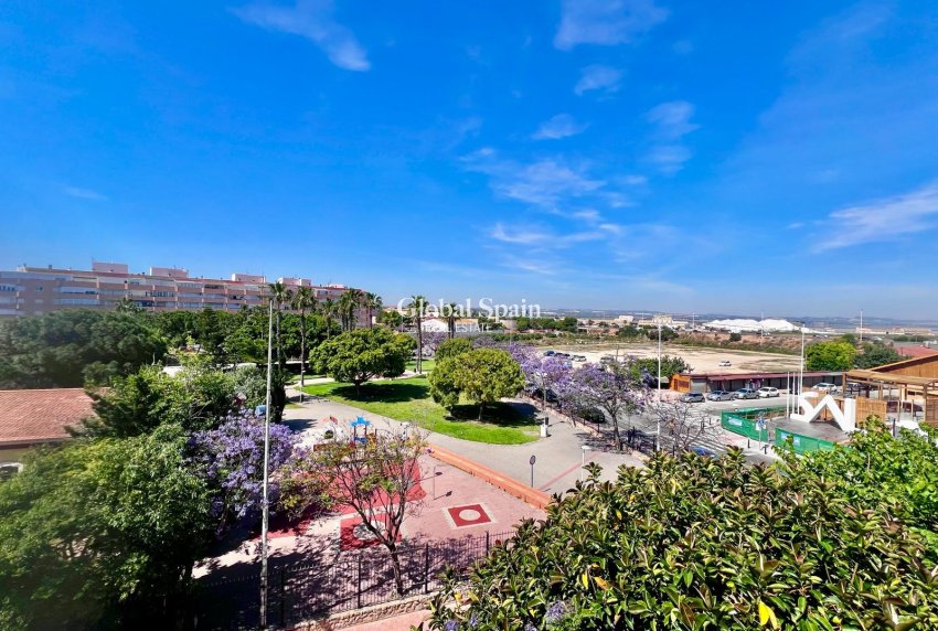 Wiederverkauf - WOHNUNG -
TORREVIEJA - Acequion