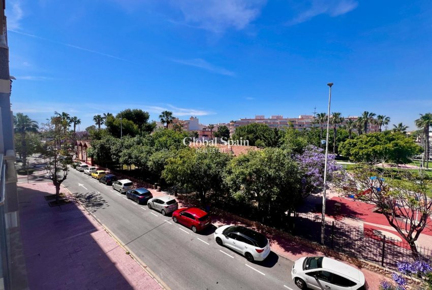 Wiederverkauf - WOHNUNG -
TORREVIEJA - Acequion