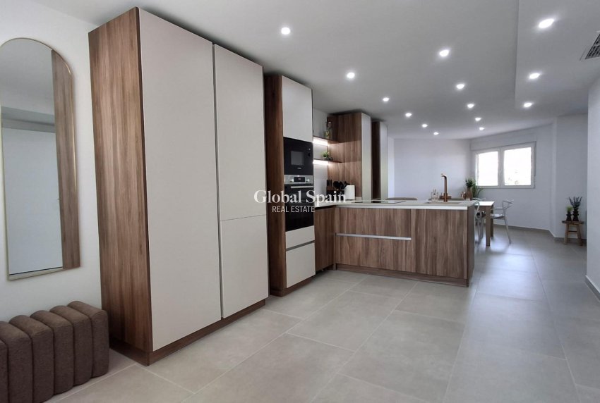 Wiederverkauf - WOHNUNG -
TORREVIEJA - Acequion