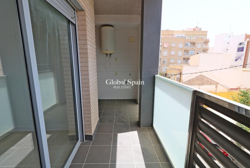 Wiederverkauf - WOHNUNG -
TORREVIEJA - Acequion