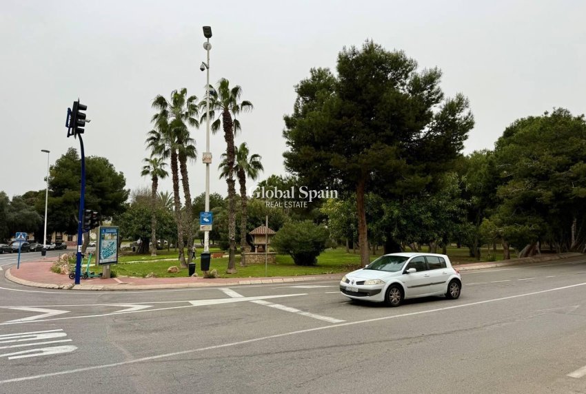 Wiederverkauf - WOHNUNG -
TORREVIEJA - Acequion