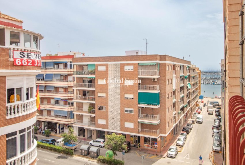 Wiederverkauf - Wohnung -
TORREVIEJA - Acequion