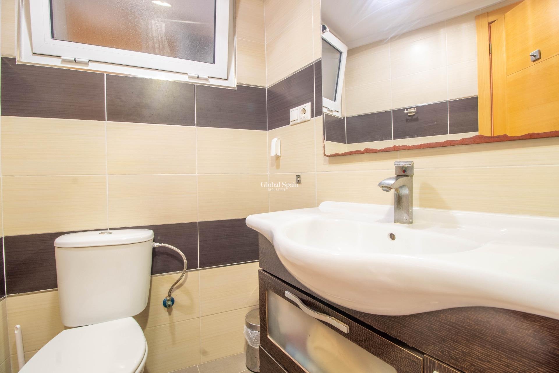 Wiederverkauf - Wohnung -
TORREVIEJA - Acequion