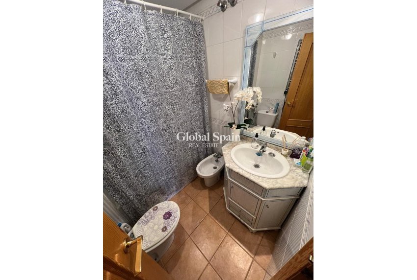 Wiederverkauf - WOHNUNG -
TORREVIEJA - Aguas Nuevas