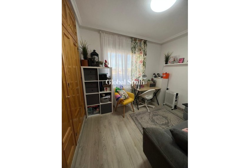 Wiederverkauf - WOHNUNG -
TORREVIEJA - Aguas Nuevas