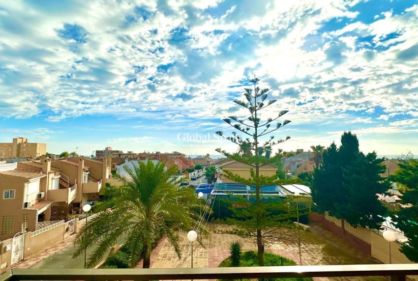 Wiederverkauf - WOHNUNG -
TORREVIEJA - Aguas Nuevas