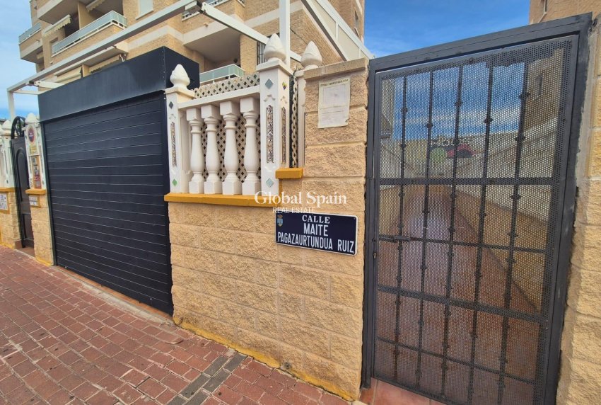 Wiederverkauf - WOHNUNG -
TORREVIEJA - Aguas Nuevas