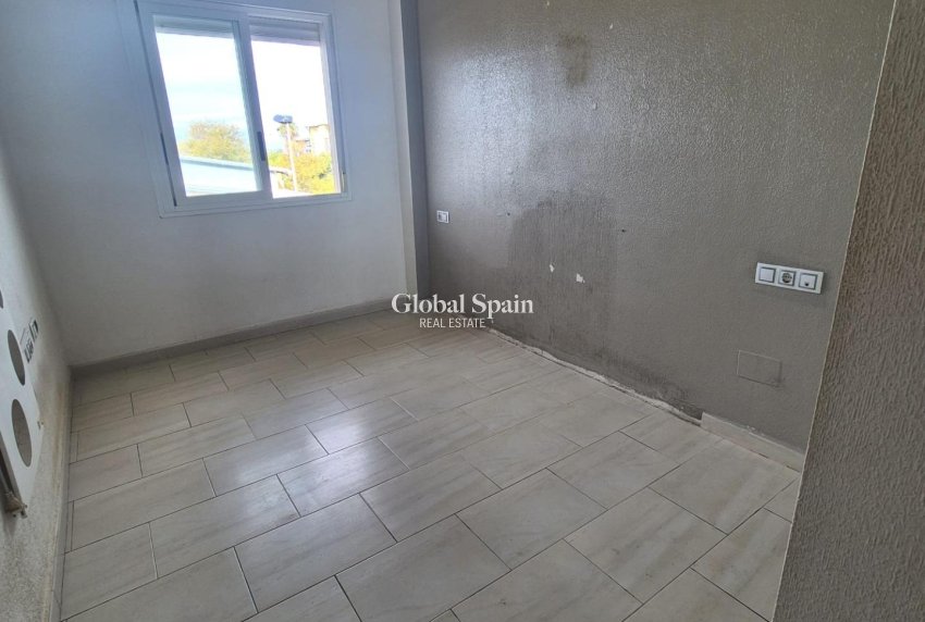 Wiederverkauf - WOHNUNG -
TORREVIEJA - Aguas Nuevas