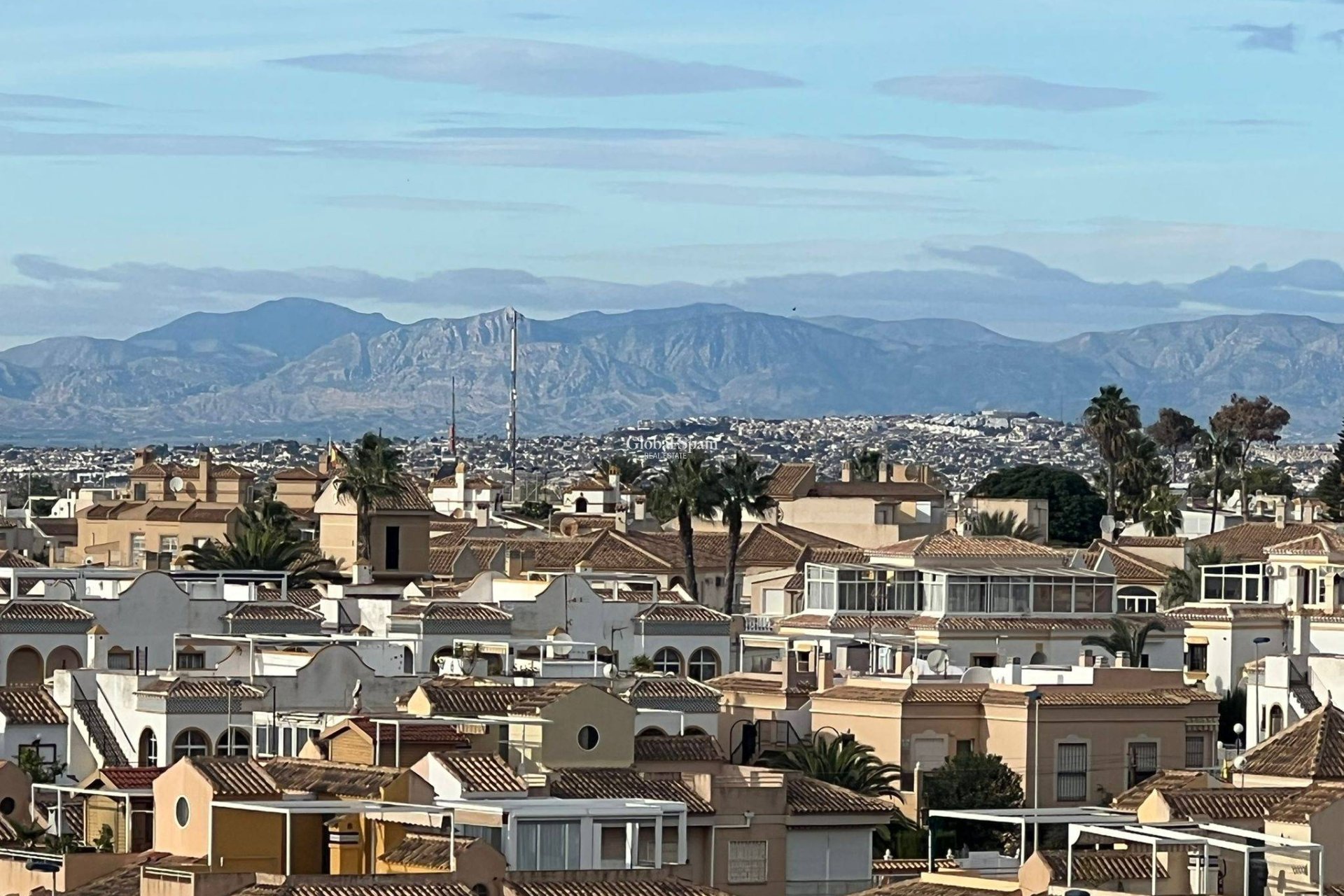 Wiederverkauf - WOHNUNG -
TORREVIEJA - Aguas Nuevas