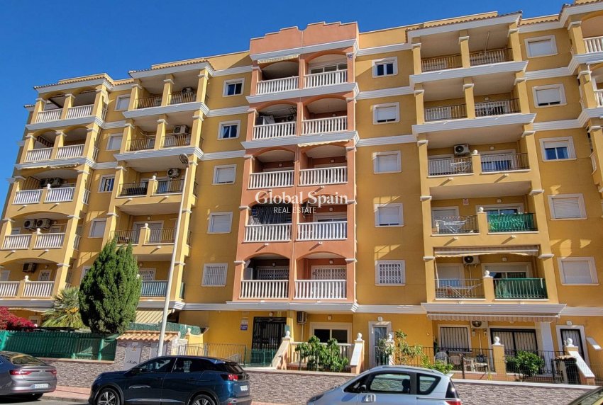 Wiederverkauf - WOHNUNG -
TORREVIEJA - Aguas Nuevas