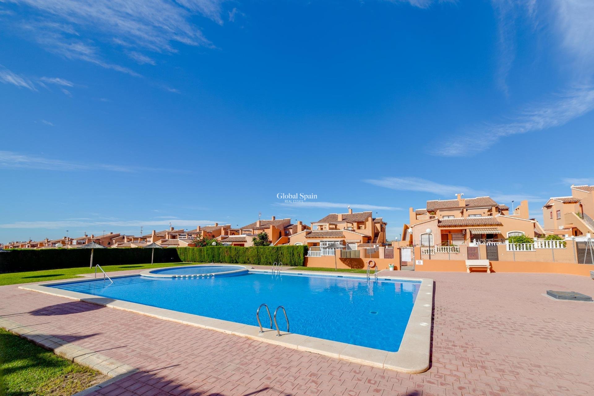 Wiederverkauf - WOHNUNG -
TORREVIEJA - Aguas Nuevas