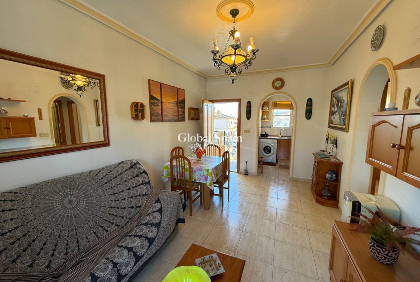 Wiederverkauf - WOHNUNG -
TORREVIEJA - Aguas Nuevas