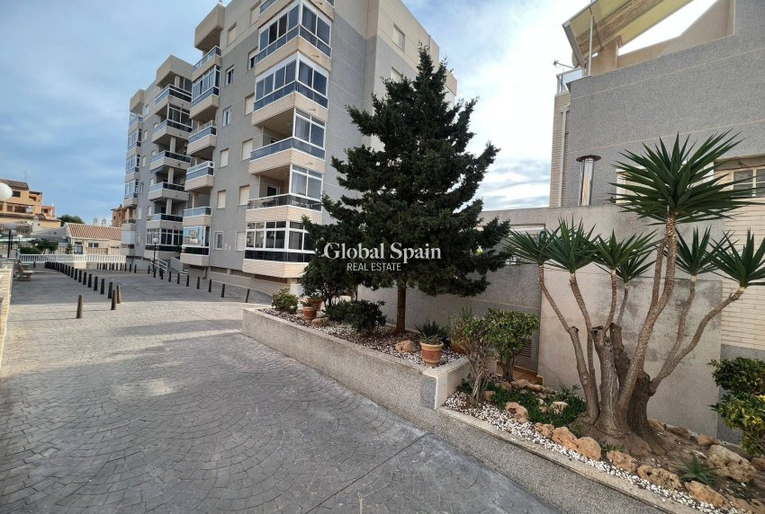 Wiederverkauf - WOHNUNG -
TORREVIEJA - Aguas Nuevas