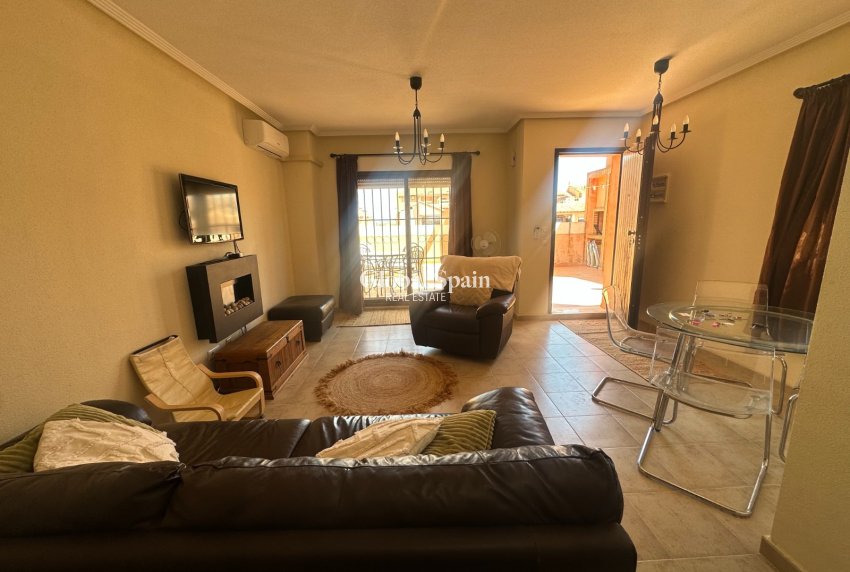 Wiederverkauf - WOHNUNG -
TORREVIEJA - Aguas Nuevas