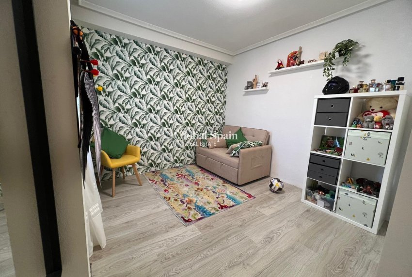 Wiederverkauf - WOHNUNG -
TORREVIEJA - Aguas Nuevas