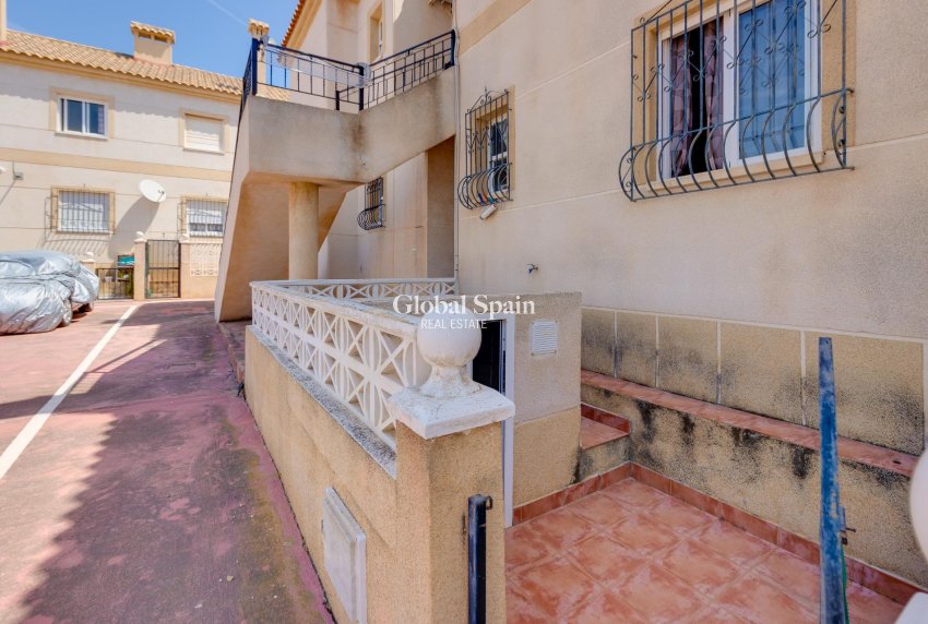 Wiederverkauf - WOHNUNG -
TORREVIEJA - Aguas Nuevas