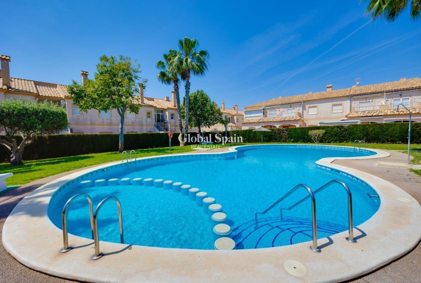 Wiederverkauf - WOHNUNG -
TORREVIEJA - Aguas Nuevas